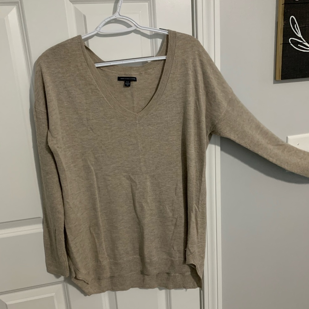 Gray/tan v-neck sweater